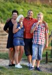 Zaltbommel 25 juli 2012
Mohammed met zijn nieuwe vriendin Patricia en haar kinderen.
Peter Smulders bv