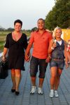 Zaltbommel 25 juli 2012
Mohammed met zijn nieuwe vriendin Patricia en haar kinderen.
Peter Smulders bv