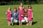 Wassenaar 7 juli 2012
Fotosessie met Prins Willem Alexander prinses Maxima Alexia Ariane en Amalia op landgoed de horsten.
Peter Smulder bv