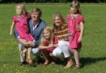 Wassenaar 7 juli 2012
Fotosessie met Prins Willem Alexander prinses Maxima Alexia Ariane en Amalia op landgoed de horsten.
Peter Smulder bv