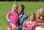 Wassenaar 7 juli 2012
Fotosessie met Prins Willem Alexander prinses Maxima Alexia Ariane en Amalia op landgoed de horsten.
Peter Smulder bv
