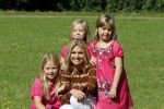 Wassenaar 7 juli 2012
Fotosessie met Prins Willem Alexander prinses Maxima Alexia Ariane en Amalia op landgoed de horsten.
Peter Smulder bv