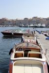 St Tropez 4 augustus 2012
Aantal riva's in de haven van St Tropez.
Peter Smulders bv