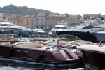 St Tropez 4 augustus 2012
Aantal riva's in de haven van St Tropez.
Peter Smulders bv