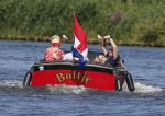 Vreeland 25 juli 2012
Maarten Spanjer met vriendin en Rene v d Gijp met vriendin aan het varen op de Vecht met sloep/boot Maarten.
Peter Smulders bv