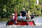 Vreeland 25 juli 2012
Maarten Spanjer met vriendin en Rene v d Gijp met vriendin aan het varen op de Vecht met sloep/boot Maarten.
Peter Smulders bv