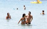 ibiza 31 juli 2012
Rick en Annemarie Engelkes op het strand en in de zee met hun dochters .
Peter Smulders bv