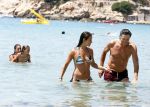 ibiza 31 juli 2012
Rick en Annemarie Engelkes op het strand en in de zee met hun dochters .
Peter Smulders bv
