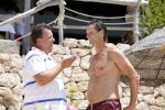 ibiza 31 juli 2012
Rick en Annemarie Engelkes op het strand en in de zee met hun dochters .
Peter Smulders bv