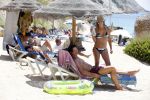 ibiza 31 juli 2012
Rick en Annemarie Engelkes op het strand en in de zee met hun dochters .
Peter Smulders bv