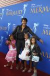 Rotterdam, 16 Juni 2012
Premiere Musical Little Mermaid in het Nieuwe Luxor theater
Ruth Jacott met kinderen
Foto Peter Smulders BV