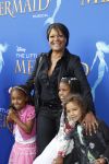Rotterdam, 16 Juni 2012
Premiere Musical Little Mermaid in het Nieuwe Luxor theater
Ruth Jacott met kinderen
Foto Peter Smulders BV