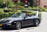 Amstelveen Amsterdam 19 juni 2012
Ruud Gullit en Estelle Cruijff gaan naar de diploma uitreiking van hun zoon op de internationale School Amsterdam. Ruud komt met zijn porsche cabrio.
Peter Smulders bv