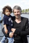 Huizen 7 juli 2012
Trouwen Jeroen Nieuwenhuizen en zijn vrouw Kayla bij fletcher hotel in Huizen.
Ruud de Wild met zoon
Peter Smulders bv