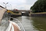 Maasbracht, 10 Juli 2012
De sluizen hebben met 11,85 meter het grootste verval van alle sluizen in Nederland en hebben vanwege dat verval drijvende bolders. Het complex omvat drie sluizen met identieke schutkolken, met een lengte van 142,00 meter en een breedte van 16,00 meter
