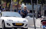 Amsterdam 9 augustus 2012
Stacey Rookhuizen met haar cabrio in amsterdam.
Peter Smulders bv