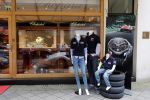 Amsterdam 6 juli 2012
Auto (porsche spyder) en kleding state of art bij chopard winkel op de pc hooftstraat.
Peter Smulders bv