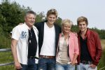 Kortenhoef 20 juni 2012
Feestje van platen maatschappij CNR in Kortenhoef. Tim Douwsma met ouders en broer
Peter Smulders bv