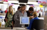 Schiphol 28 juli 2012
Victor Reinier vertrekt op schiphol met zijn vriendin dochter en... op vakantie.
Peter Smulders bv