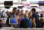 Schiphol 28 juli 2012
Victor Reinier vertrekt op schiphol met zijn vriendin dochter en... op vakantie.
Peter Smulders bv