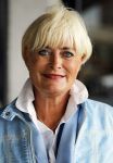 Muiden 11 jjuni 201Angela Groothuizen ontvangt prijs uit handen van Katja Schuurman voor haar inzet in mamacash. Vivian Boelen
Peter Smulders bv
