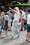 Laren 30 juni 2012
Vivian Reijs met dochter Day en vriendinnen op de kermis van Laren
Peter Smulders bv