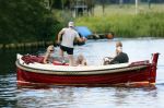 Nederhorst den Berg 22 juli 2012
Wendy v Dijk met Sem en Lizzy en Erland Galjaard aan het varen op de vecht. Ook de ouders van Erland zijn aanwezig op de sloep.
Peter Smulders bv