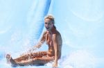 Ibiza 30 juli 2012
Wendy v Dijk met Erland Galjaard Lizzy Sem Mik en haar moeder in het aquapark op ibiza.
Peter Smulders bv
