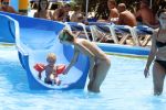 Ibiza 30 juli 2012
Wendy v Dijk met Erland Galjaard Lizzy Sem Mik en haar moeder in het aquapark op ibiza.
Peter Smulders bv