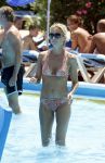 Ibiza 30 juli 2012
Wendy v Dijk met Erland Galjaard Lizzy Sem Mik en haar moeder in het aquapark op ibiza.
Peter Smulders bv