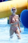 Ibiza 30 juli 2012
Wendy v Dijk met Erland Galjaard Lizzy Sem Mik en haar moeder in het aquapark op ibiza.
Peter Smulders bv
