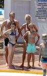 Ibiza 30 juli 2012
Wendy v Dijk met Erland Galjaard Lizzy Sem Mik en haar moeder in het aquapark op ibiza.
Peter Smulders bv