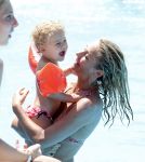 Ibiza 30 juli 2012
Wendy v Dijk met Erland Galjaard Lizzy Sem Mik en haar moeder in het aquapark op ibiza.
Peter Smulders bv