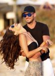 Ibiza 10 juli 2012
Wesley Sneijder en zijn vrouw Yolanthe Sneijder Cabau verliefd op ibiza genieten van de ondergaande zon.
Peter Smulders bv