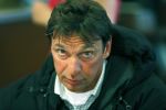 Amsterdam 19 juni 2012
Willem Holleeder signeert boek voor Ferry de Kok en Edwin Smulders .
Peter Smulders bv
