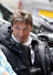 Amsterdam 19 juni 2012
Willem Holleeder signeert boek voor Ferry de Kok en Edwin Smulders .
Peter Smulders bv