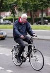 Amsterdam 27 juni 2012
Wim Kok op de fiets in Amsterdam.
Peter Smulders bv