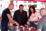 Amsterdam 10 augustus 2012
Yolanthe Sneijder Cabau Najib Amhali en Johnny de Mol bij opnames film Valentino.
Peter Smulders bv