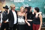 Amsterdam, 5 Augustus 2013
Premiere de Lone Ranger
Adam Curry, Micky Hoogendijk, Christiana Curry en vriendin Elle Bandita
Foto Peter Smulders BV