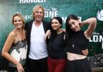 Amsterdam, 5 Augustus 2013
Premiere de Lone Ranger
Adam Curry, Micky Hoogendijk, Christiana Curry en vriendin Elle Bandita
Foto Peter Smulders BV