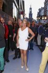 AMSTERDAM - Bij het Tuschinski Theater is de premiere van Behind the Candelabra. Met op de rode loper  Anita schuts