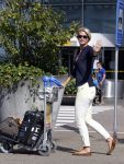 Schiphol 8 augustus 2013
Anouk Smulders op schiphol.
Peter Smulders bv