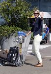 Schiphol 8 augustus 2013
Anouk Smulders op schiphol.
Peter Smulders bv
