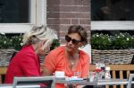 Amsterdam 2 juli 2013
Astrid Joosten op terras met een vreidnin.
Peter Smulders bv