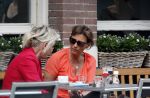 Amsterdam 2 juli 2013
Astrid Joosten op terras met een vreidnin.
Peter Smulders bv