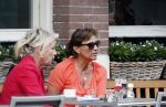 Amsterdam 2 juli 2013
Astrid Joosten op terras met een vreidnin.
Peter Smulders bv