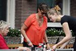 Amsterdam 2 juli 2013
Astrid Joosten op terras met een vreidnin.
Peter Smulders bv
