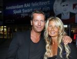 Amsterdam 3 juli 2013
Sjaak Swart 75 jaar . Hij viert dat met een wedstrijd met oud ajax spelers in het Olympisch stadion. Bart en Manuela v d Vlugt
Peter Smulders bv