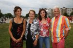 Amsterdam, 5 Augustus 2013
Premiere Circus Herman Renz
Ben Cramer met zijn dochter Shanna Cramer en , zijn vrouw en schoonmoeder
Foto Peter Smulders BV