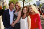 Amsterdam, 17 Juli 2013
Premiere Hans Klok The New Houdini in theater Carrï¿½. 
Met op de foto  Brigitte Nijman met partner Robert Veuger en hun twee dochters.